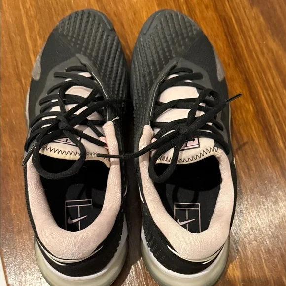 Nike Women’s Court Air Zoom Vapor Care 4 Lace Up Tennis Shoes Size 9.5 - Picture 6 of 8